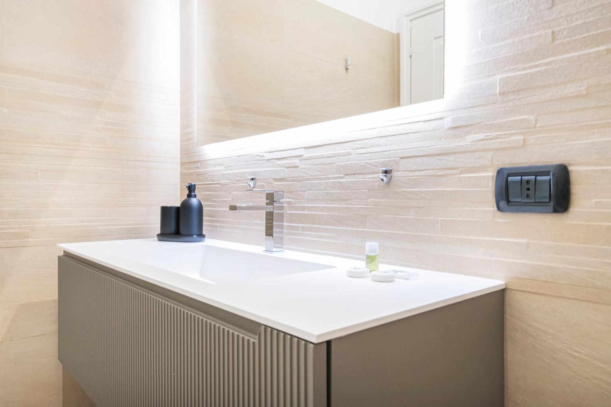 Easylife - Magnificent Splendid apt Sant'Ambrogio Milan Extérieur photo